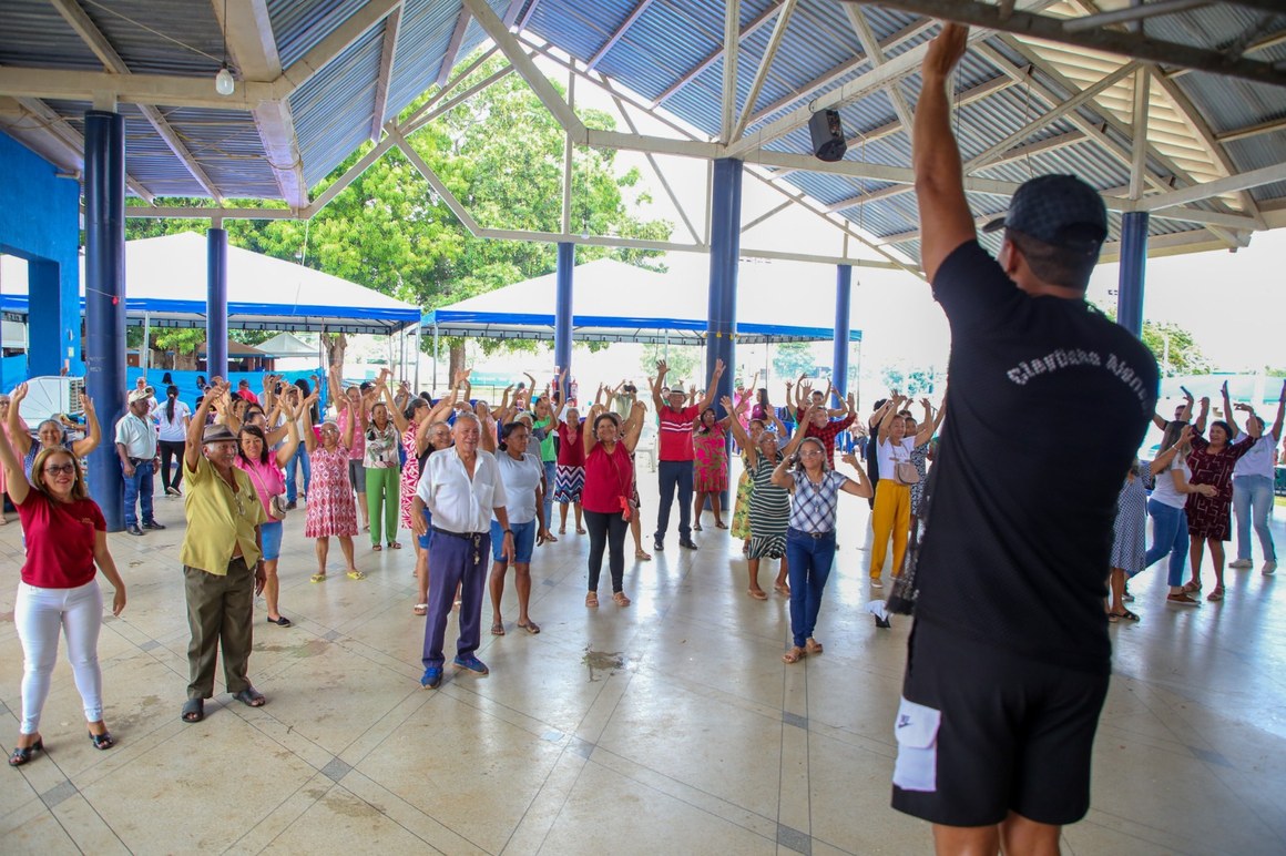 “Eu acho bom, porque a gente faz muita amizade. E eu adoro conhecer pessoas”, conta aposentado participante do encontro de idosos de Araguaína