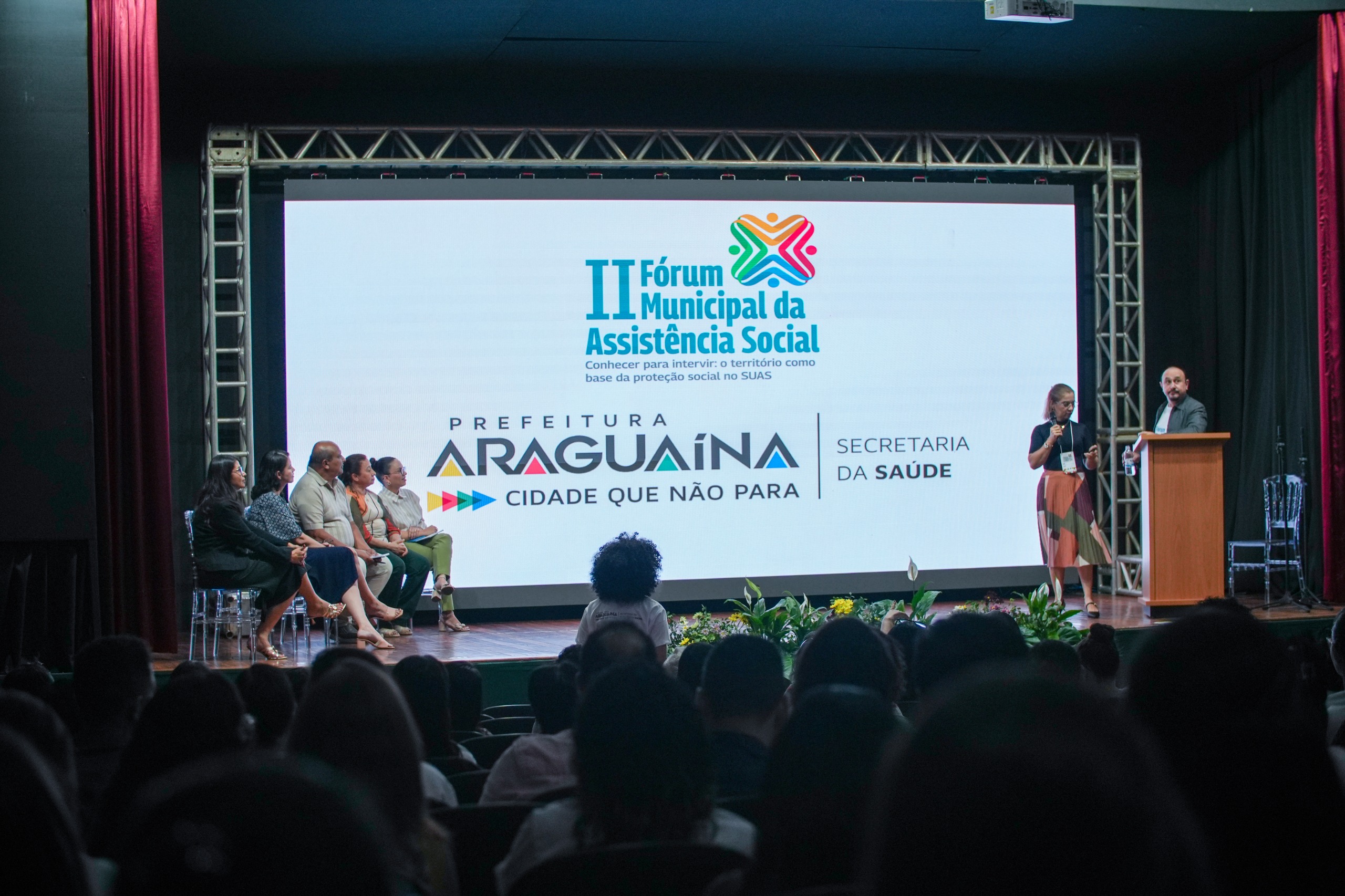 O evento trouxe palestras sobre o funcionamento do SUAS, o cuidado com o trabalhador da assistência social, além de uma apresentação detalhada sobre a Rede de Políticas Públicas de Araguaína.