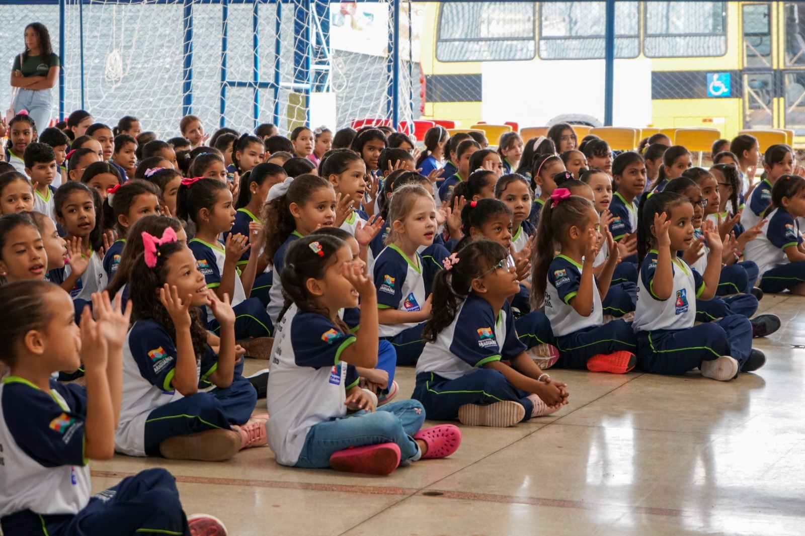 As vagas contemplam educação infantil, ensino fundamental, correção de fluxo e EJA. Distribuídas em 77 unidades escolares, entre tempo integral e parcial.