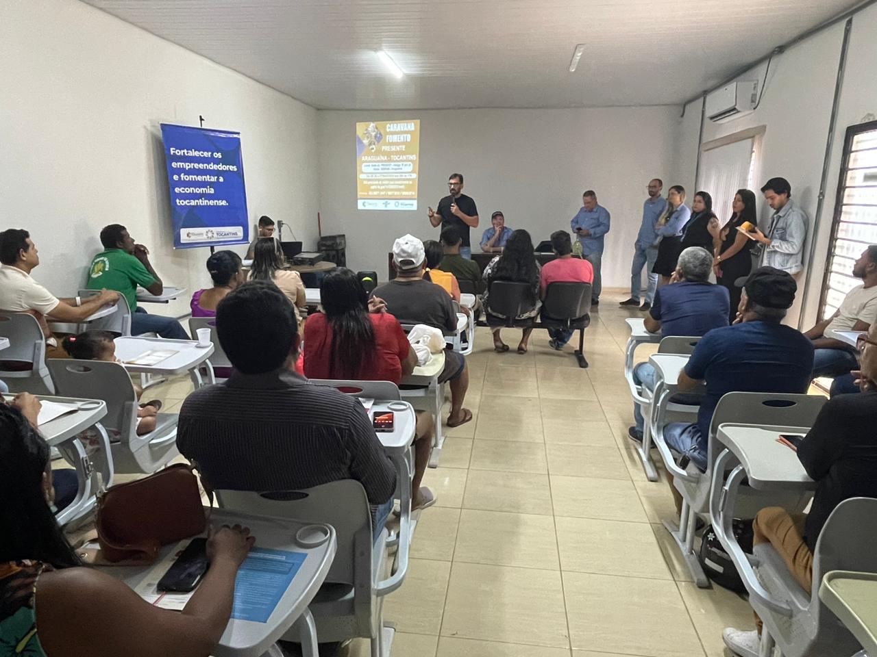 Cerca de 35 vendedores da Via Lago participaram do encontro com a Agência de Fomento do Estado do Tocantins e o Sebrae para conhecerem mais as opções de financiamento e o uso responsável do recurso