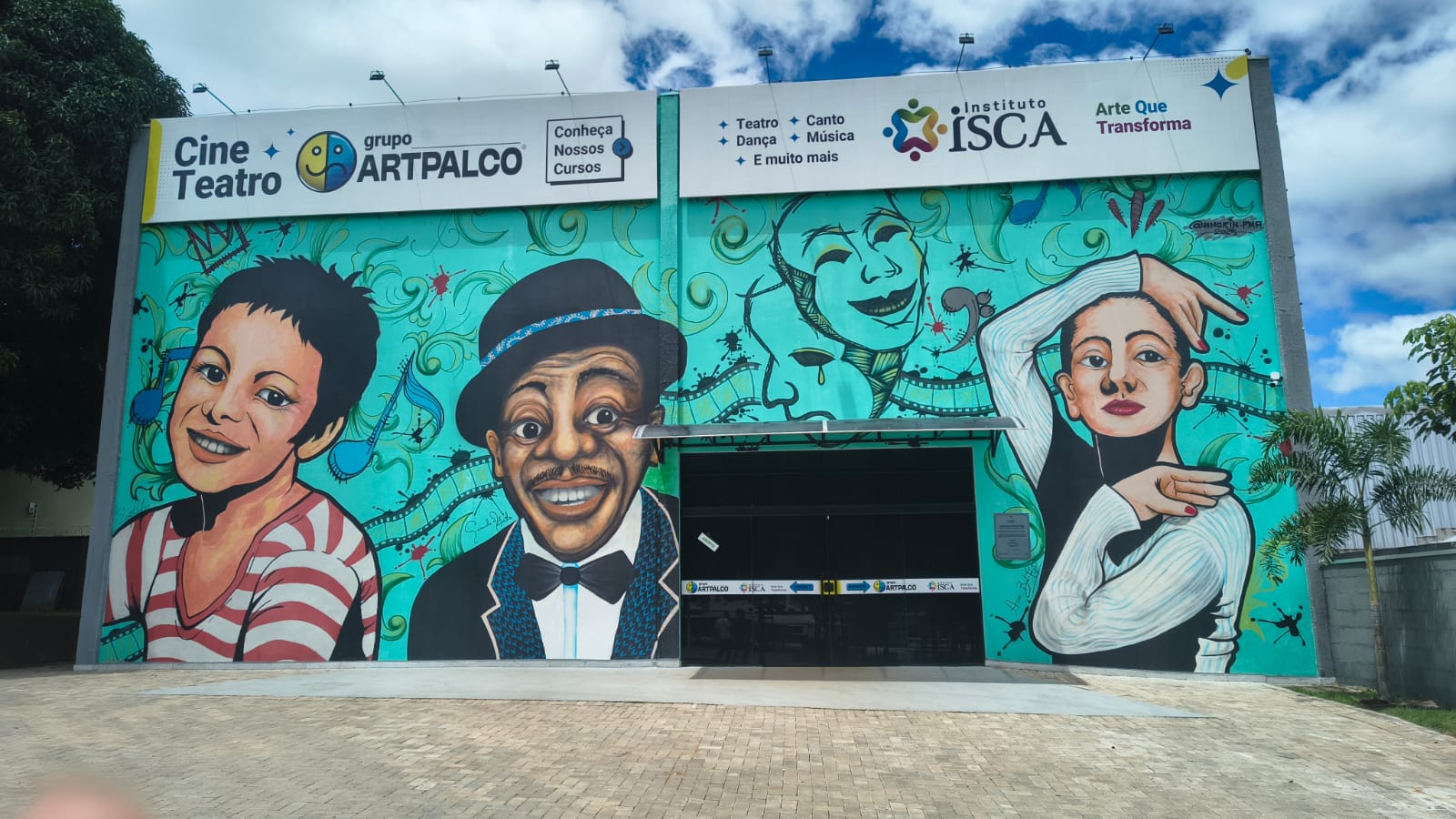 O ISCA tem origem no grupo Artpalco, criado em 2001 em Uberlândia (MG), e atua em Araguaína desde 2012, acumulando reconhecimento nacional e prêmios em festivais de teatro.