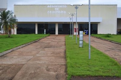 Aeroporto de Araguaína testa balizamento noturno