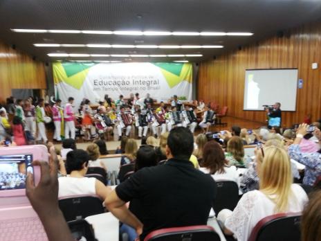 Araguainense participa de evento internacional sobre ensino integral