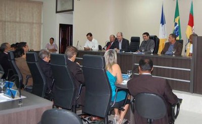 Em sessão especial na Câmara, Ronaldo fala dos investimentos para Araguaína