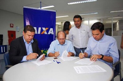 Mais 1.500 famílias araguainenses serão beneficiadas com casa própria