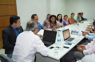 Prefeitura apresenta proposta de 6% para data-base dos funcionírios