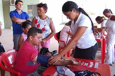 Prefeitura oferece atendimento em saúde em projeto social