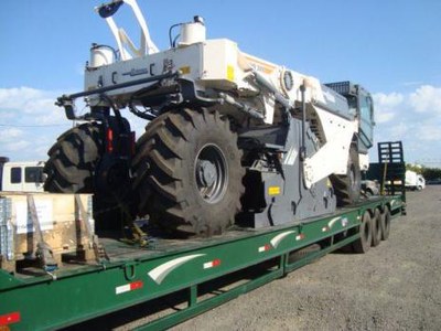 Prefeitura testa míquina recicladora de asfalto