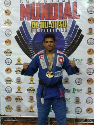 Atleta araguainense vence novamente campeonato mundial de Jiu-jitsu