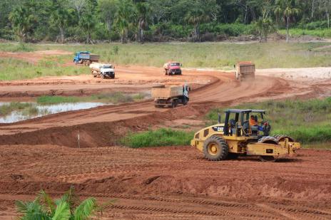 Primeira etapa da Via Lago está 80% concluída