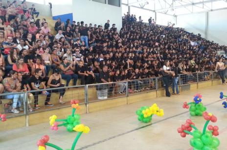 Alunos da Rede Municipal participam de formatura do Proerd