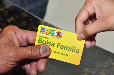 Beneficiários do Bolsa Família devem atualizar cadastro no programa