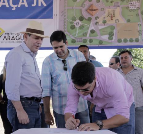 Dimas inicia obras da Praça Carneiro do Guincho no JK