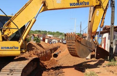 Mais três bairros de Araguaína recebem obras de drenagem, pavimentação e urbanização