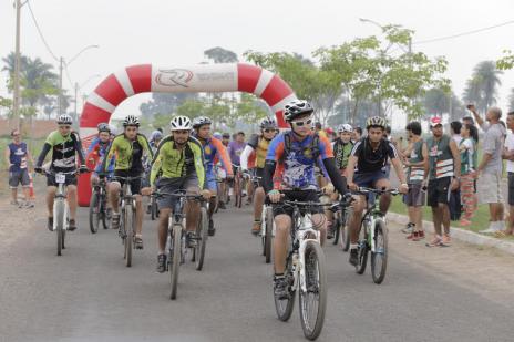 Volta Ciclística reúne dezenas de atletas em Araguaína