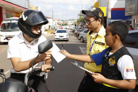 Agentes mirins continuam educação no trânsito em Araguaína