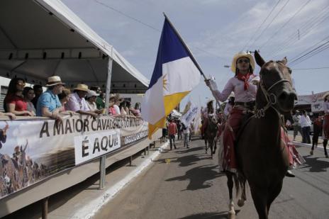 Dimas participa da abertura oficial da Expoara 2016