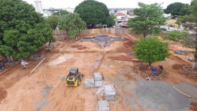 Jardineiras da Praça das Nações permitirão transplante de árvores em Araguaína