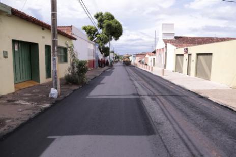 Prefeitura continua reconstrução de ruas em Araguaína