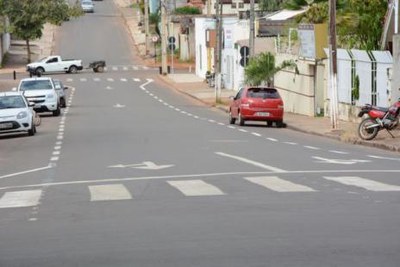 Prefeitura revitaliza sinalização em ruas de Araguaína