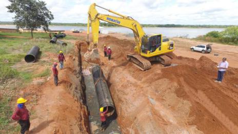 Via Lago recebe coletor de esgoto como exigência da Prefeitura