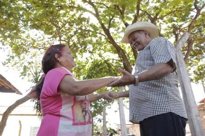 Amor e jovialidade em um casal de idosos de Araguaína