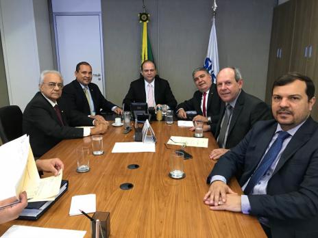 Dimas busca liberação de recursos para Hospital Infantil e Aeroporto