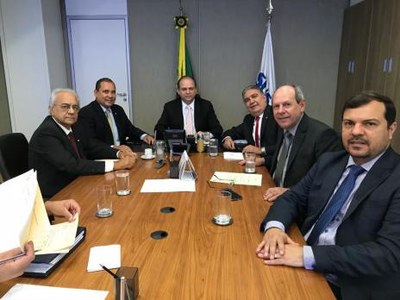 Dimas busca liberação de recursos para Hospital Infantil e Aeroporto