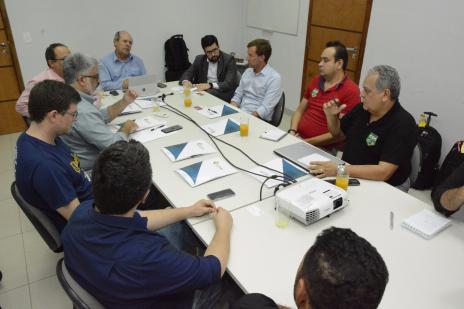 Dimas recebe representantes da Confederação Brasileira de Karatê