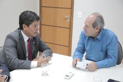 Dimas se reúne com presidente da OAB Tocantins e firma parcerias