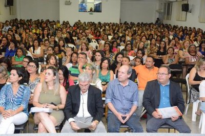 Fórum discute qualidade na Educação Infantil com professores de Araguaína