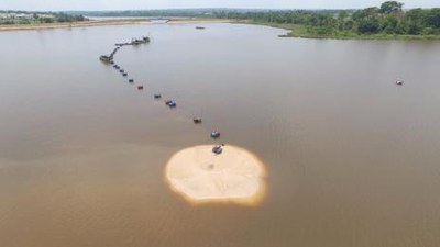Ilha da Via Lago começa a tomar forma