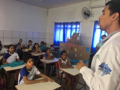 Palestras sobre vacinas contra HPV e meningites acontecem em escolas