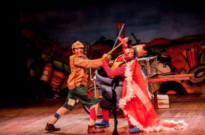 Peça infantojuvenil Rei do Lixo acontece neste fim de semana em Araguaína