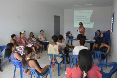 Pré  conferências discutem direitos de usuários em programas sociais