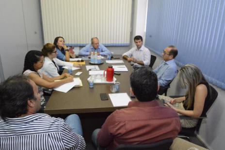 Prefeitura e Ministério Público se reúnem para definir assistência a crianças e adolescentes
