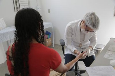 Unidades básicas de saúde fazem testes rápidos de hepatites virais