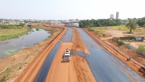 Via Lago recebe pavimentação, vias de acesso com rotatórias e ciclovias