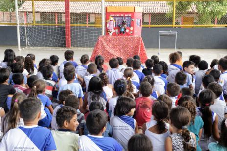 Escolas municipais recebem palestras educativas sobre Leishmanioses