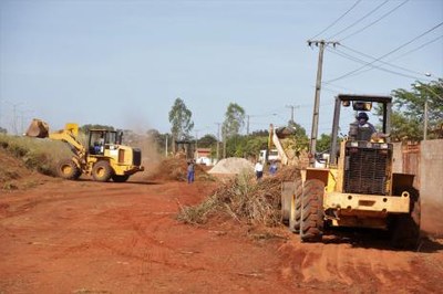 Parceria entre Município e Estado executa melhorias em ruas não pavimentadas