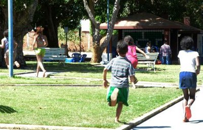 Recreação em clube marca encerramento das férias para os assistidos da Casa de Acolhimento Ana Carolina Tenório