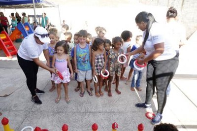 Trabalho Técnico Social leva Tarde Pedagógica às crianças do Costa Esmeralda