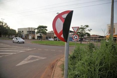 Sinalização de trânsito é alvo de vandalismo em Araguaína