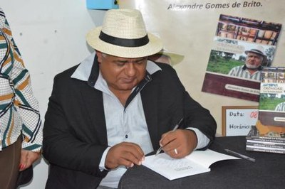 Abertas inscrições para Concurso de Bolsa de Publicações de Contos e Poesias