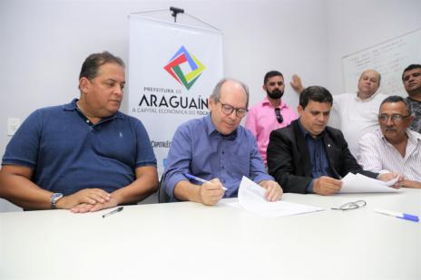 Dimas assina contratos de obras para Araguaína que somam mais de R$ 20 milhões