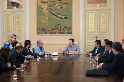 Dimas implantará projeto piloto de escolas comunitárias em Araguaína