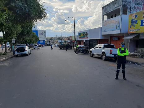 Medidas restritivas no comércio de Araguaína são fiscalizadas por força tarefa de segurança