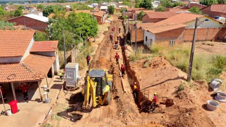 Obras de asfalto em bairros de Araguaína terão rede de esgoto já implantadas