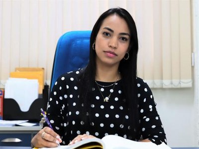 Allynie Paula Américo assume Controladoria Geral de Araguaína