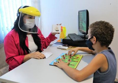 Clínica Escola Mundo Autista garante atendimento especializado a crianças e jovens durante a pandemia